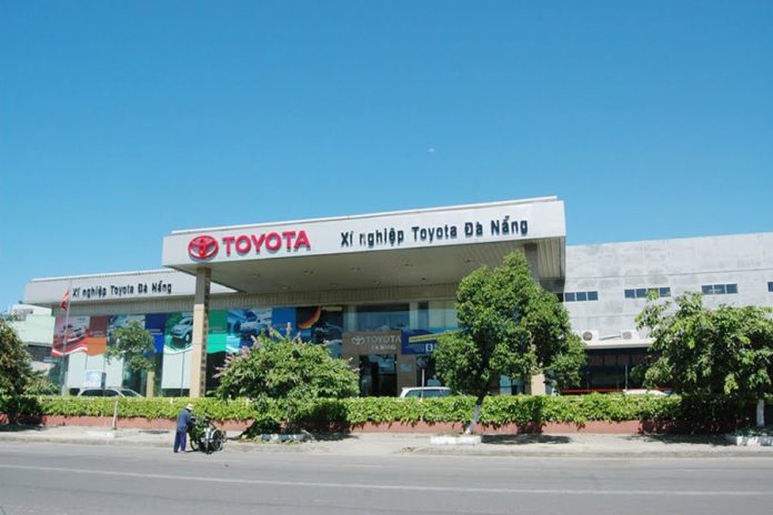 showroom Toyota đà nẵng