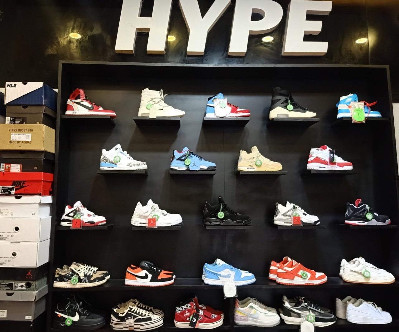 HYPE – Sneakers & Accessories