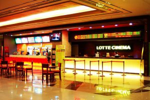 Sảnh mua vé tại Lotte Cinema