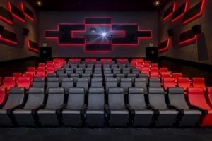 Phòng chiếu phim trang bị những ghế ngồi mang cảm giác thoải mái nhất cho khách