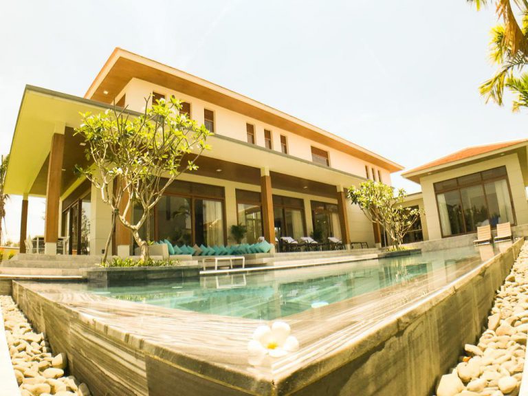 Large Luxury Villa