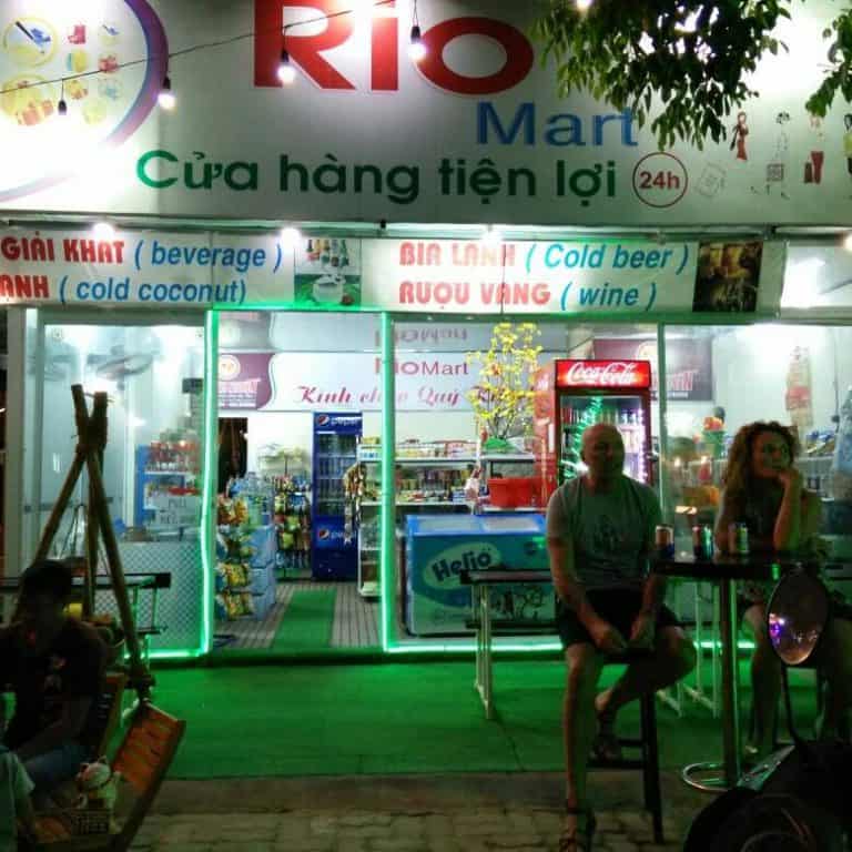 Cửa hàng tiện lợi 24h Rio Mart