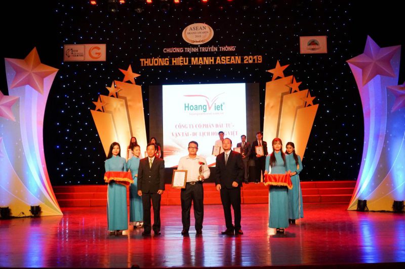 Hoàng Việt Travel nhận giải thưởng