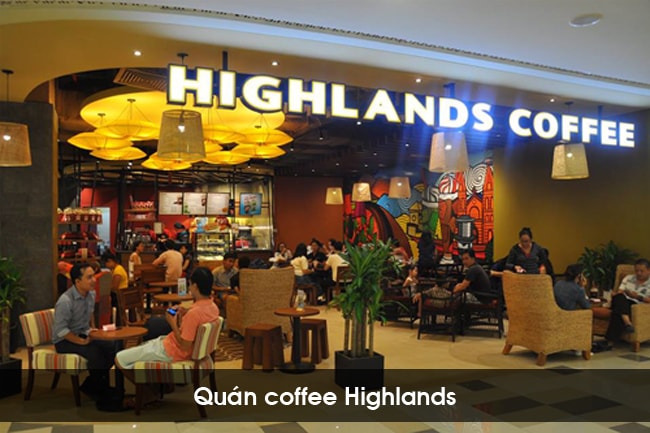 Thực khách tại highlands coffee