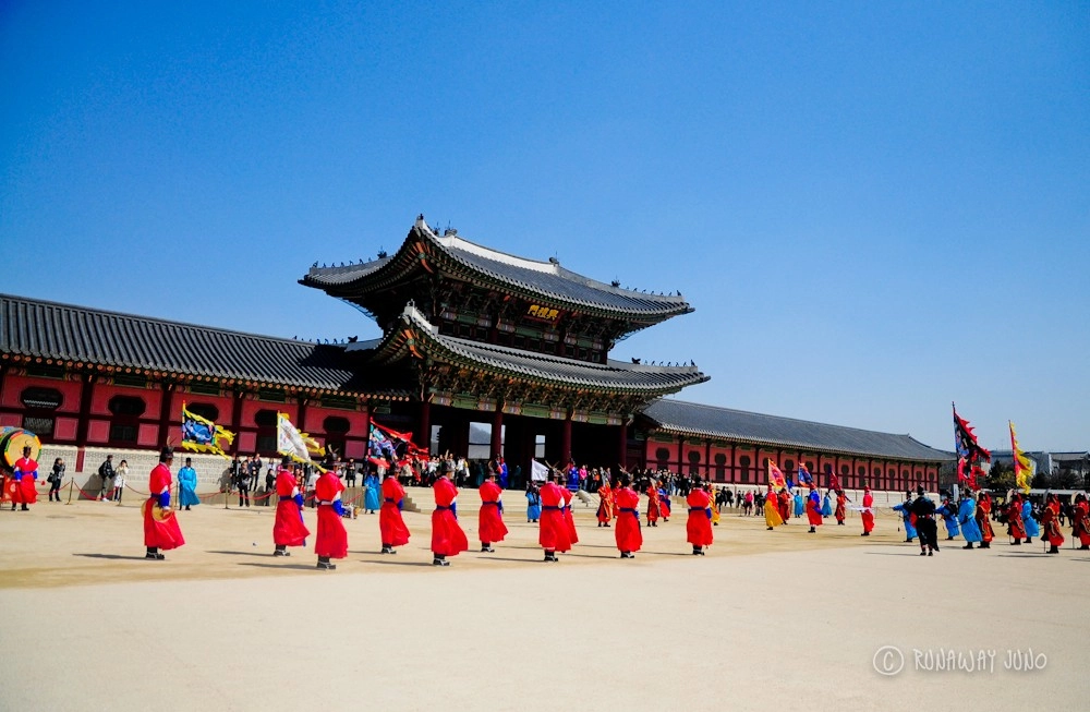 gyeongbok-palace-seoul-korea-jpg