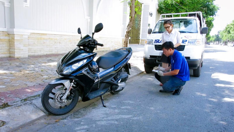 Vá lốp xe máy lưu động Nguyễn Phi Dũng